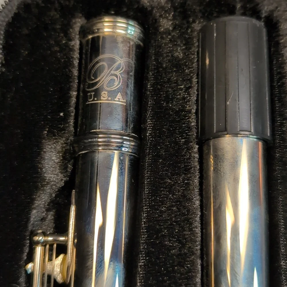 Flute with Case - Picture 5 of 9